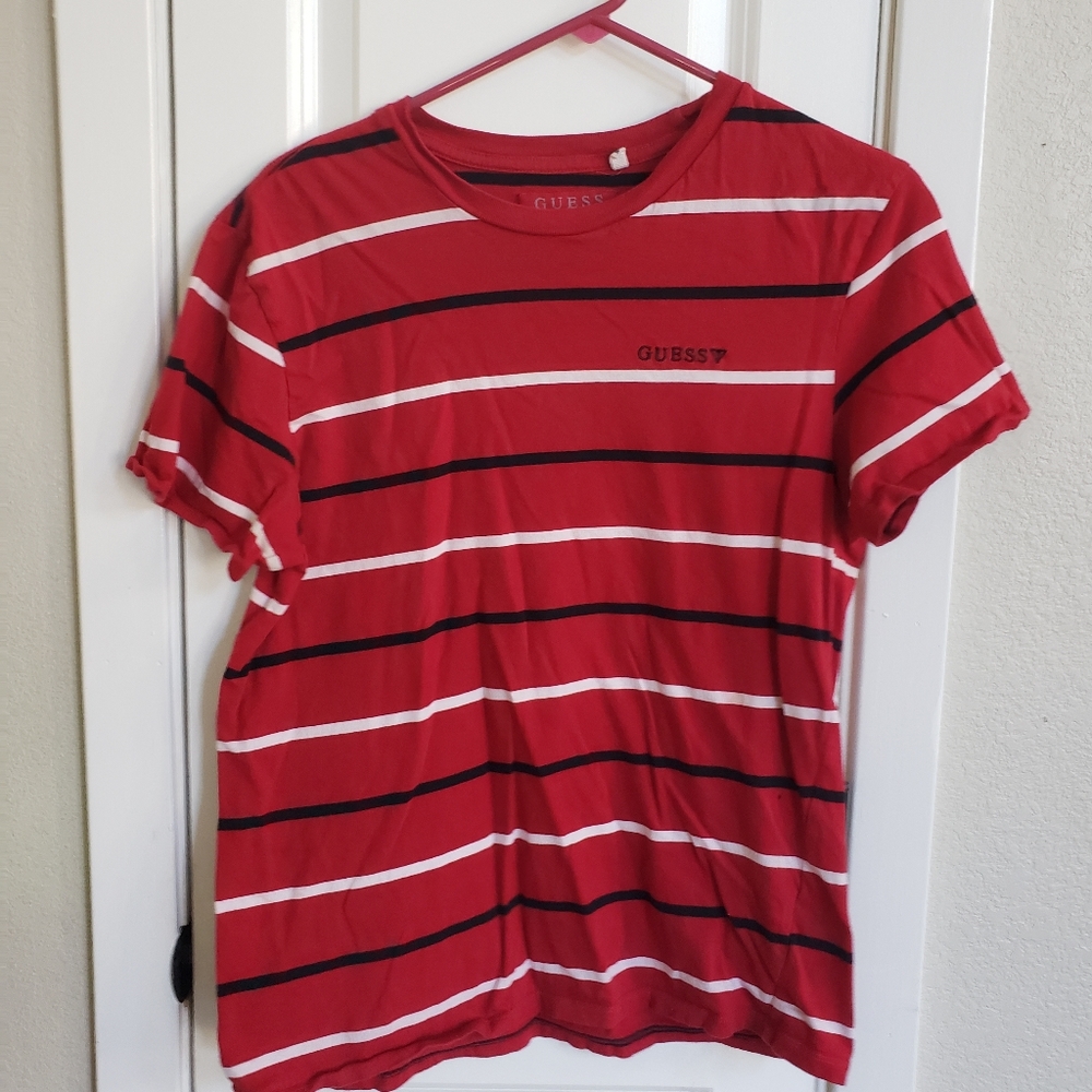 GUESS t-shirt size M
